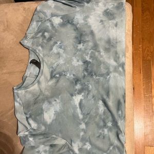 Mens Lululemon XXL shirt